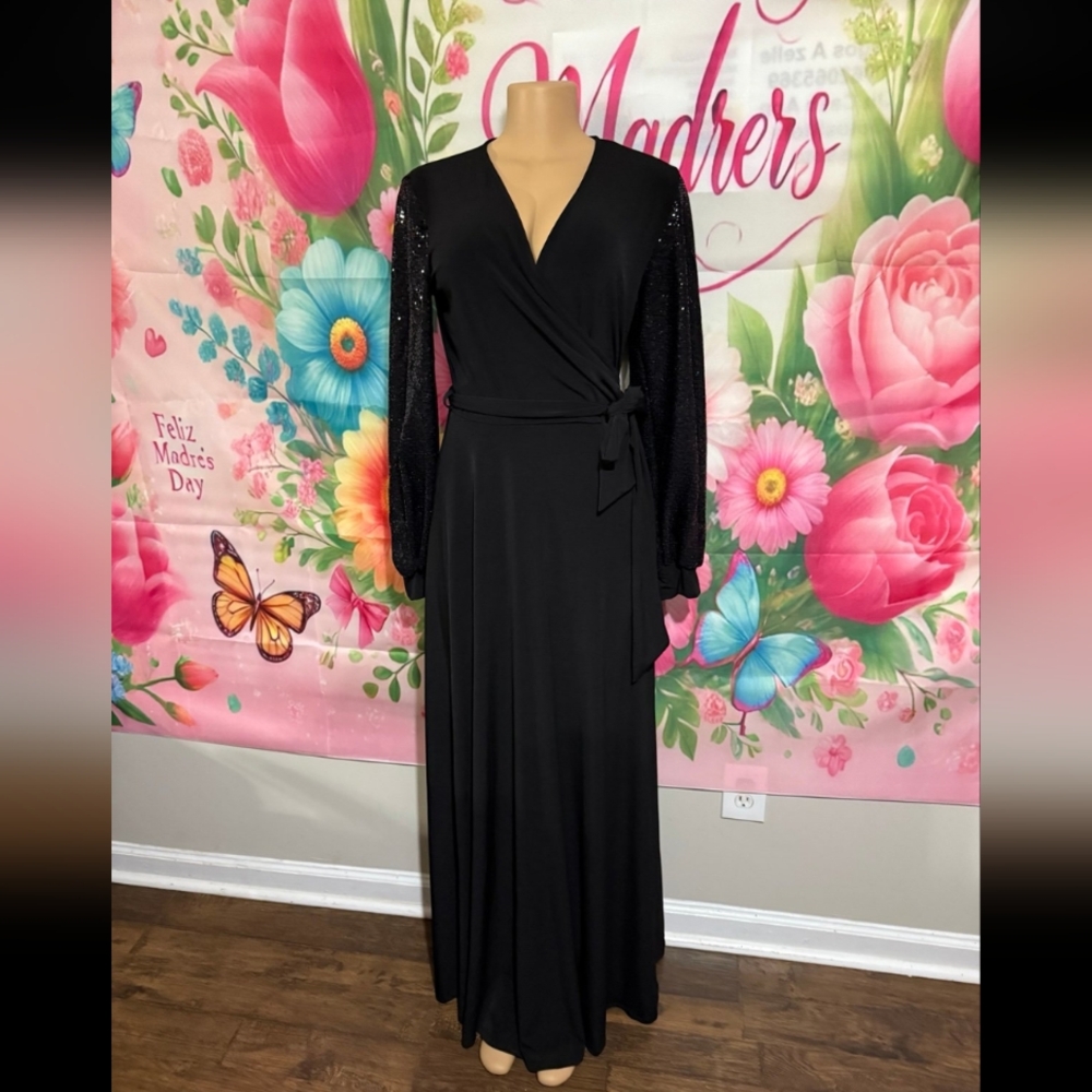 Elegant Black Wrap Dress - Picture 1 of 8